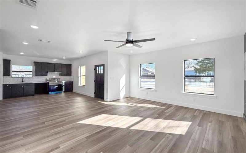 1900 Rosemary Street, Greenville, TX 75401, 3 Bedrooms Bedrooms, ,2 BathroomsBathrooms,Residential,For Sale,1900 Rosemary Street,20821330