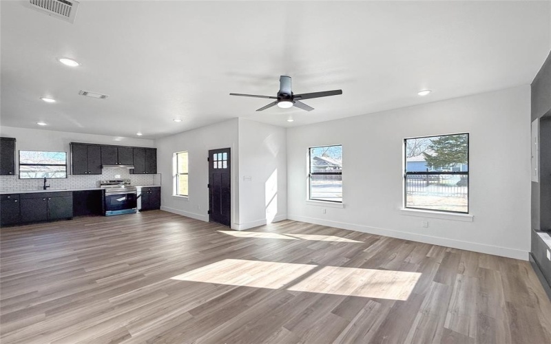 1900 Rosemary Street, Greenville, TX 75401, 3 Bedrooms Bedrooms, ,2 BathroomsBathrooms,Residential,For Sale,1900 Rosemary Street,20821330