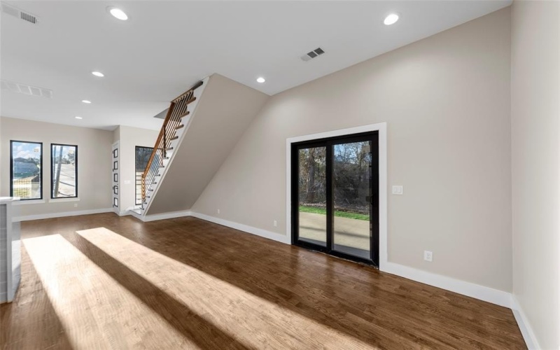 548 Faulk Street, Dallas, TX 75203, 3 Bedrooms Bedrooms, ,2 BathroomsBathrooms,Residential,For Sale,548 Faulk Street,20818194