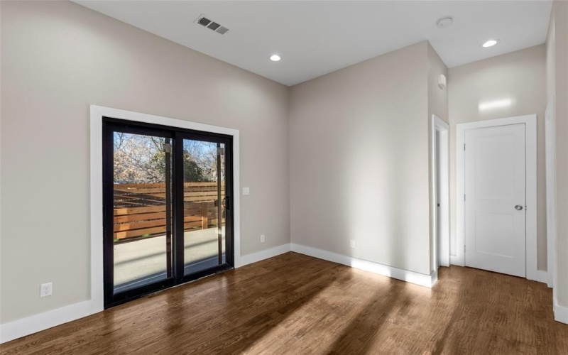548 Faulk Street, Dallas, TX 75203, 3 Bedrooms Bedrooms, ,2 BathroomsBathrooms,Residential,For Sale,548 Faulk Street,20818194