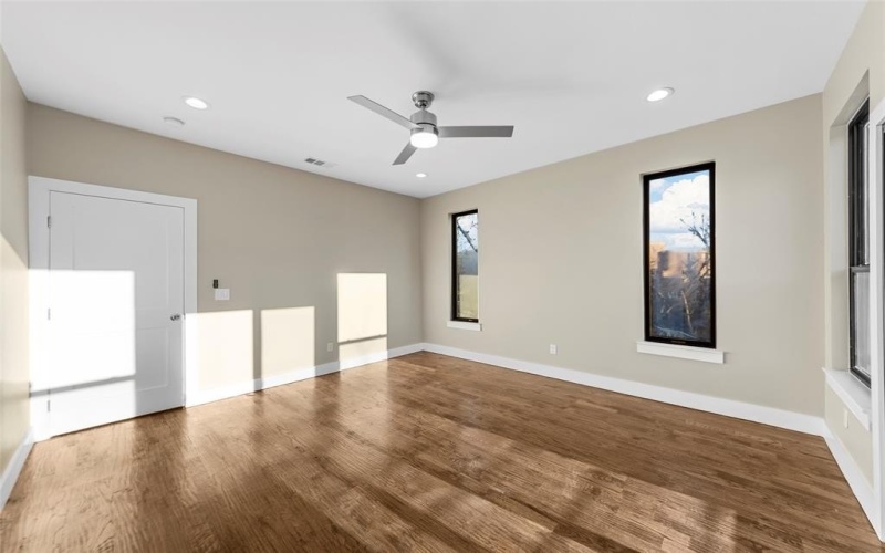 548 Faulk Street, Dallas, TX 75203, 3 Bedrooms Bedrooms, ,2 BathroomsBathrooms,Residential,For Sale,548 Faulk Street,20818194