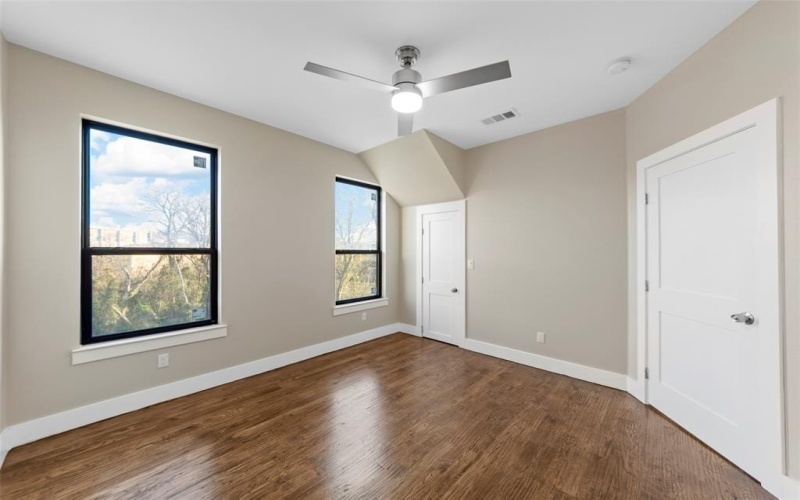 548 Faulk Street, Dallas, TX 75203, 3 Bedrooms Bedrooms, ,2 BathroomsBathrooms,Residential,For Sale,548 Faulk Street,20818194