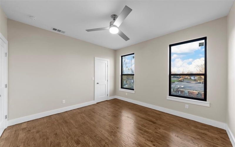 548 Faulk Street, Dallas, TX 75203, 3 Bedrooms Bedrooms, ,2 BathroomsBathrooms,Residential,For Sale,548 Faulk Street,20818194