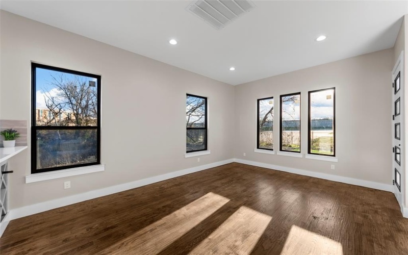 548 Faulk Street, Dallas, TX 75203, 3 Bedrooms Bedrooms, ,2 BathroomsBathrooms,Residential,For Sale,548 Faulk Street,20818194