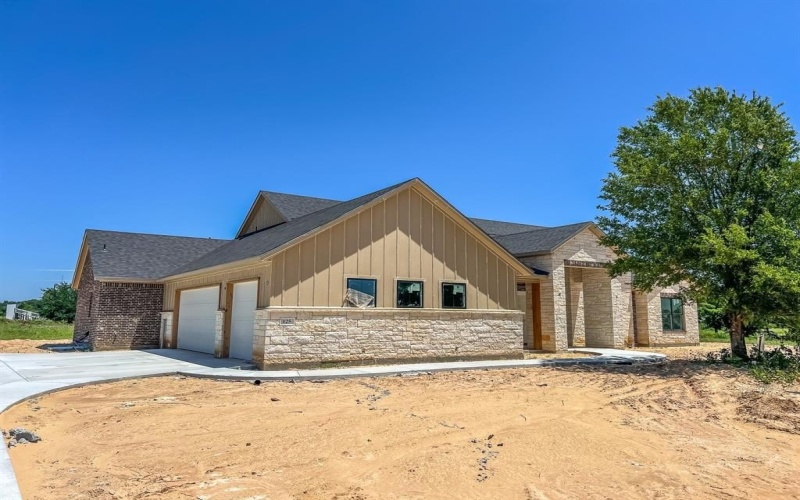 125 Desperado Way, Weatherford, TX 76088, 3 Bedrooms Bedrooms, ,3 BathroomsBathrooms,Residential,For Sale,125 Desperado Way,20821847