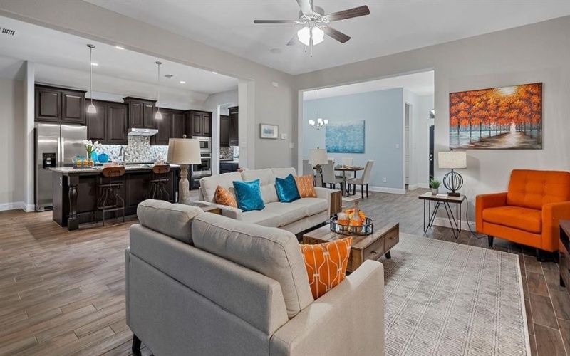 1315 SPEERS Drive, Mansfield, TX 76063, 4 Habitaciones Habitaciones , ,3 BañosBaños,Residential,En Venta,1315 SPEERS Drive,20825000