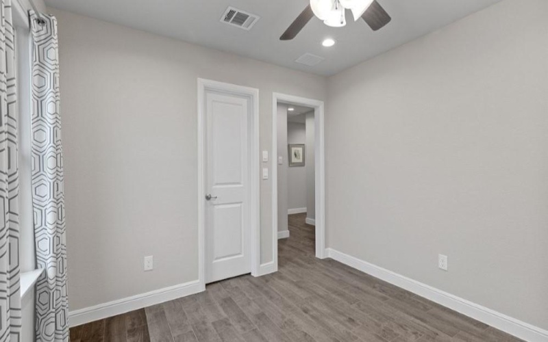 211 TRISTAN Street, Mansfield, TX 76063, 4 Habitaciones Habitaciones , ,2 BañosBaños,Residential,En Venta,211 TRISTAN Street,20825074