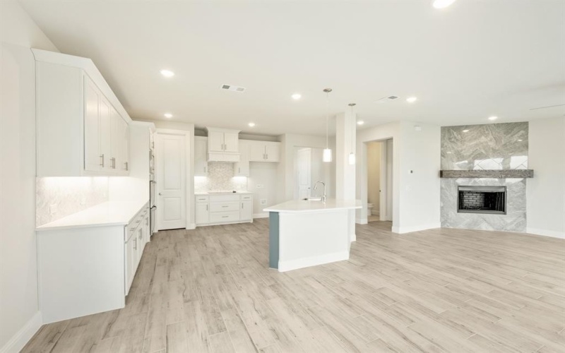 4601 Nomad Drive, Midlothian, TX 76065, 4 Habitaciones Habitaciones , ,3 BañosBaños,Residential,En Venta,4601 Nomad Drive,20825244