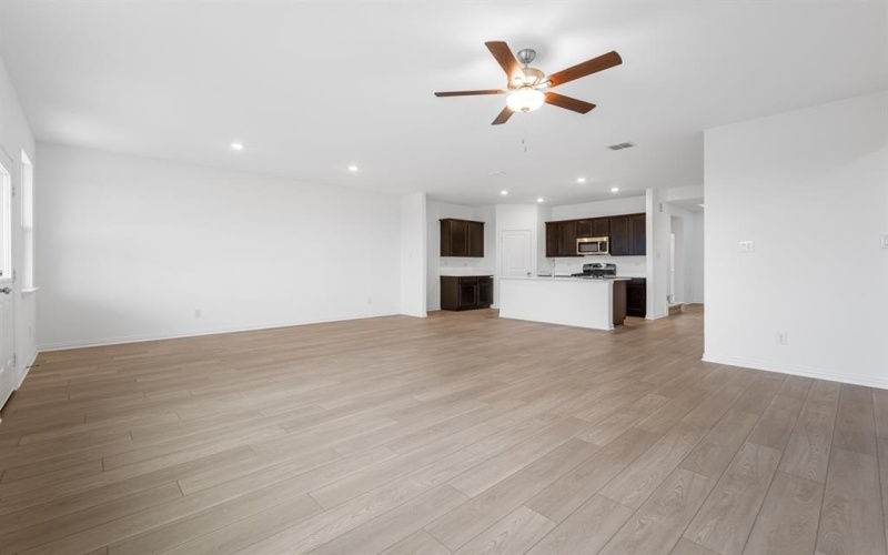 1117 Salado Street, Crandall, TX 75114, 5 Bedrooms Bedrooms, ,3 BathroomsBathrooms,Residential,For Sale,1117 Salado Street,20825293