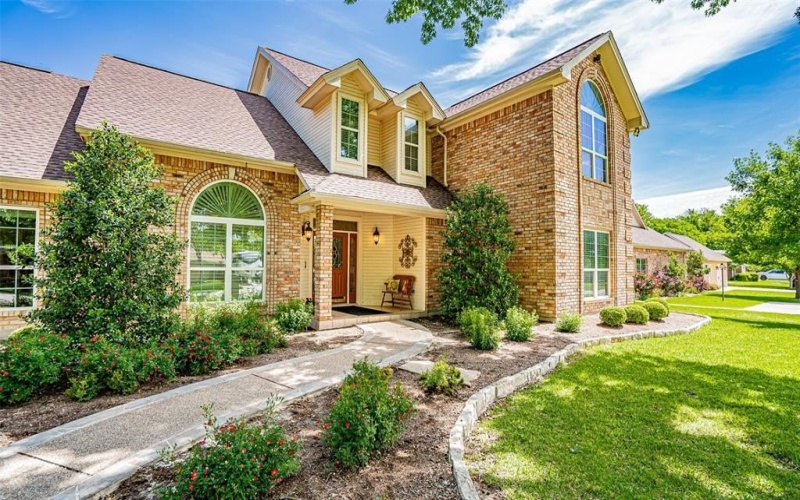 101 Hudson Drive, Stephenville, TX 76401, 4 Bedrooms Bedrooms, ,5 BathroomsBathrooms,Residential,For Sale,101 Hudson Drive,20825383