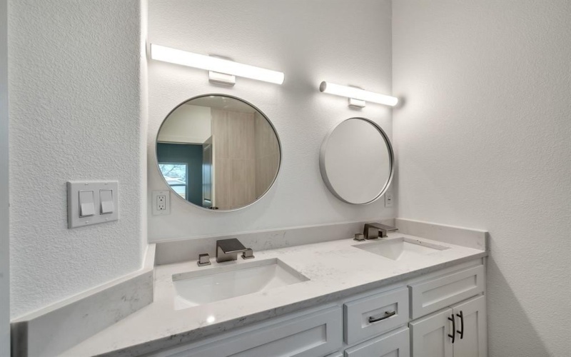 5912 Tin Top Highway, Granbury, TX 76048, 3 Bedrooms Bedrooms, ,2 BathroomsBathrooms,Residential,For Sale,5912 Tin Top Highway,20825602