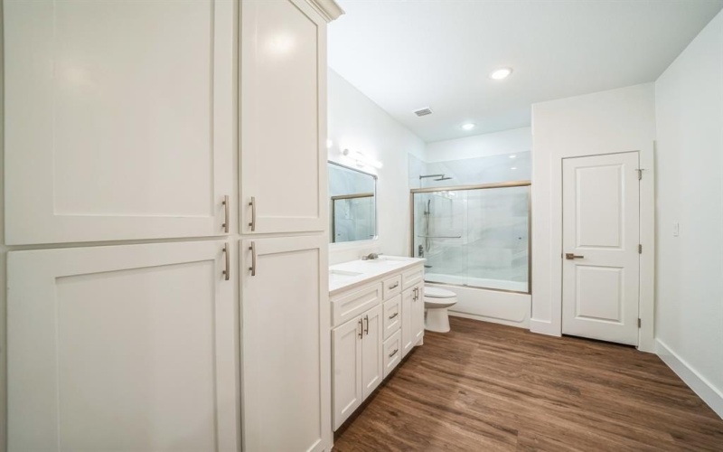 5912 Tin Top Highway, Granbury, TX 76048, 3 Bedrooms Bedrooms, ,2 BathroomsBathrooms,Residential,For Sale,5912 Tin Top Highway,20825602