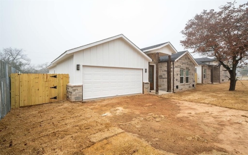 5912 Tin Top Highway, Granbury, TX 76048, 3 Bedrooms Bedrooms, ,2 BathroomsBathrooms,Residential,For Sale,5912 Tin Top Highway,20825602