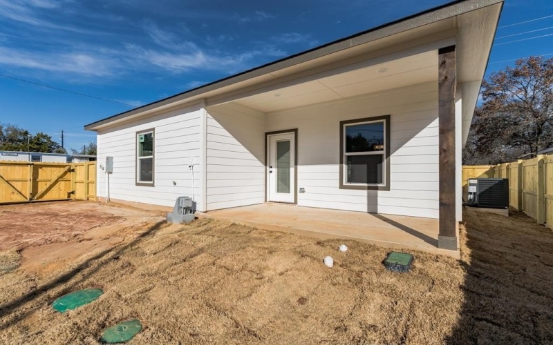 5914 Tin Top Highway, Granbury, TX 76048, 3 Bedrooms Bedrooms, ,2 BathroomsBathrooms,Residential,For Sale,5914 Tin Top Highway,20825619