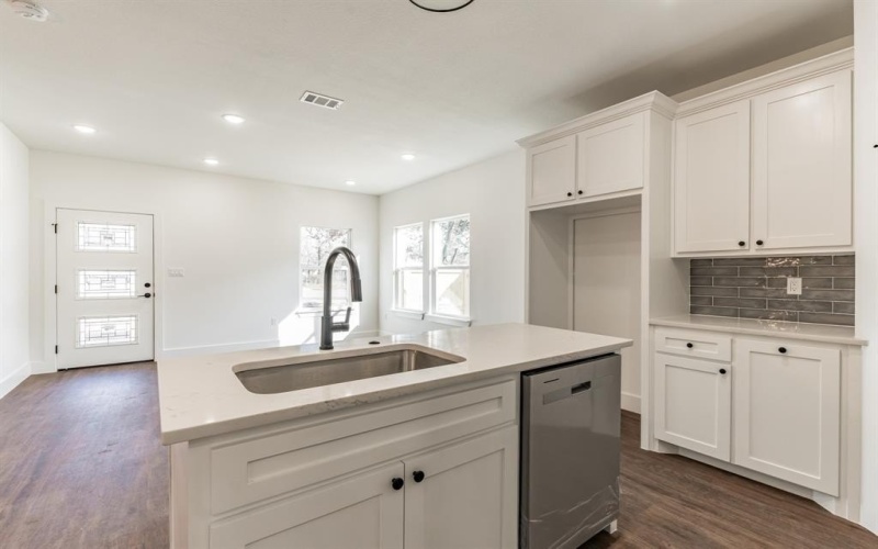 5914 Tin Top Highway, Granbury, TX 76048, 3 Bedrooms Bedrooms, ,2 BathroomsBathrooms,Residential,For Sale,5914 Tin Top Highway,20825619