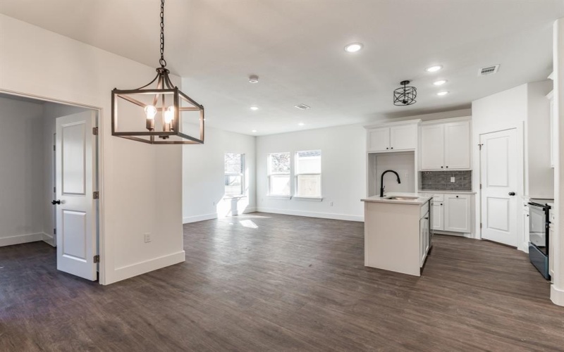 5914 Tin Top Highway, Granbury, TX 76048, 3 Bedrooms Bedrooms, ,2 BathroomsBathrooms,Residential,For Sale,5914 Tin Top Highway,20825619