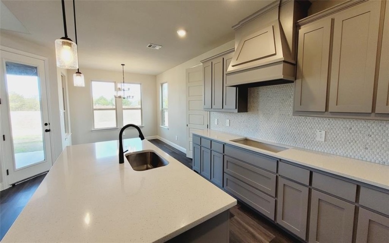 6831 Hayes Road, Midlothian, TX 76065, 5 Bedrooms Bedrooms, ,3 BathroomsBathrooms,Residential,For Sale,6831 Hayes Road,20826008