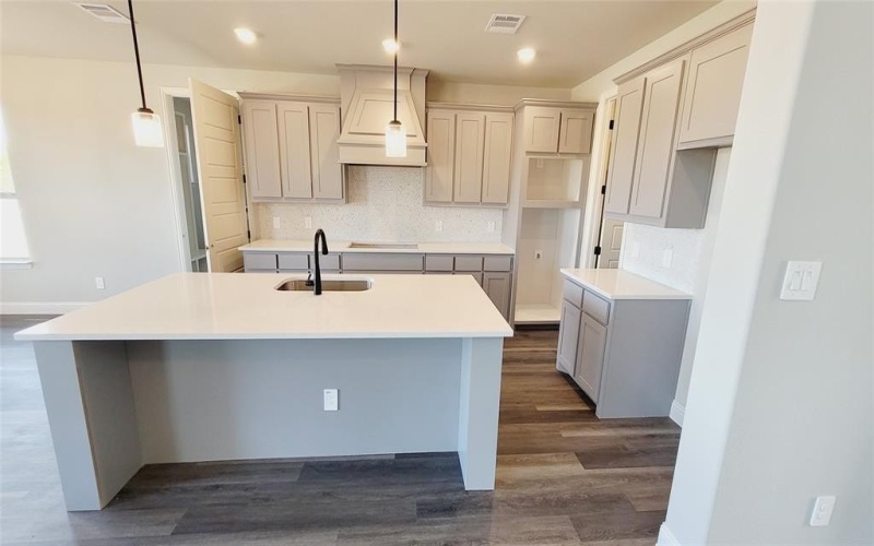 6831 Hayes Road, Midlothian, TX 76065, 5 Bedrooms Bedrooms, ,3 BathroomsBathrooms,Residential,For Sale,6831 Hayes Road,20826008