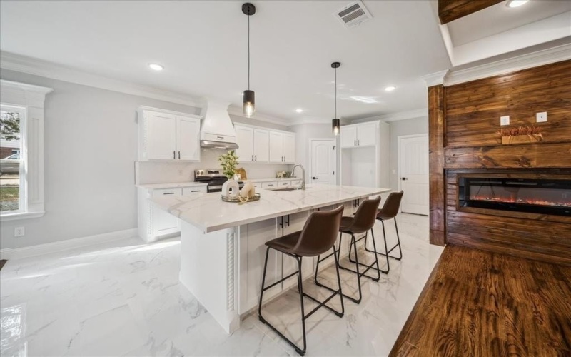 1103 Bandera Trail, Granbury, TX 76048, 3 Bedrooms Bedrooms, ,2 BathroomsBathrooms,Residential,For Sale,1103 Bandera Trail,20822857