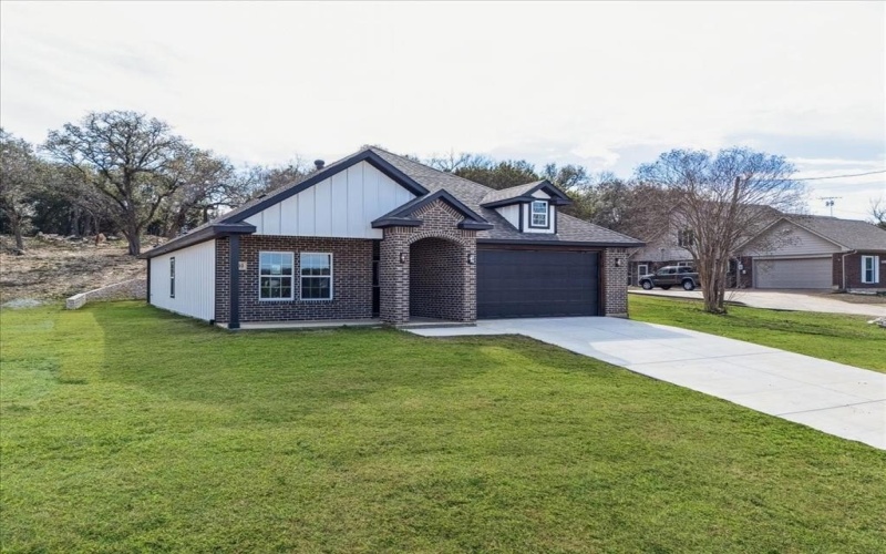 1103 Bandera Trail, Granbury, TX 76048, 3 Bedrooms Bedrooms, ,2 BathroomsBathrooms,Residential,For Sale,1103 Bandera Trail,20822857