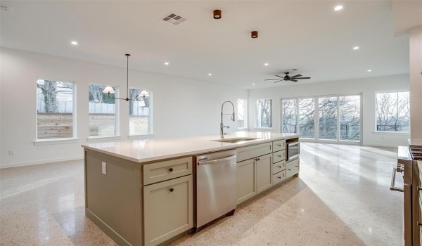 1611 Nancy Lane, River Oaks, TX 76114, 4 Bedrooms Bedrooms, ,2 BathroomsBathrooms,Residential,For Sale,1611 Nancy Lane,20823100