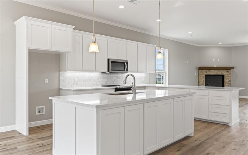 5128 Country Club, Granbury, TX 76049, 4 Bedrooms Bedrooms, ,3 BathroomsBathrooms,Residential,For Sale,5128 Country Club,20823303