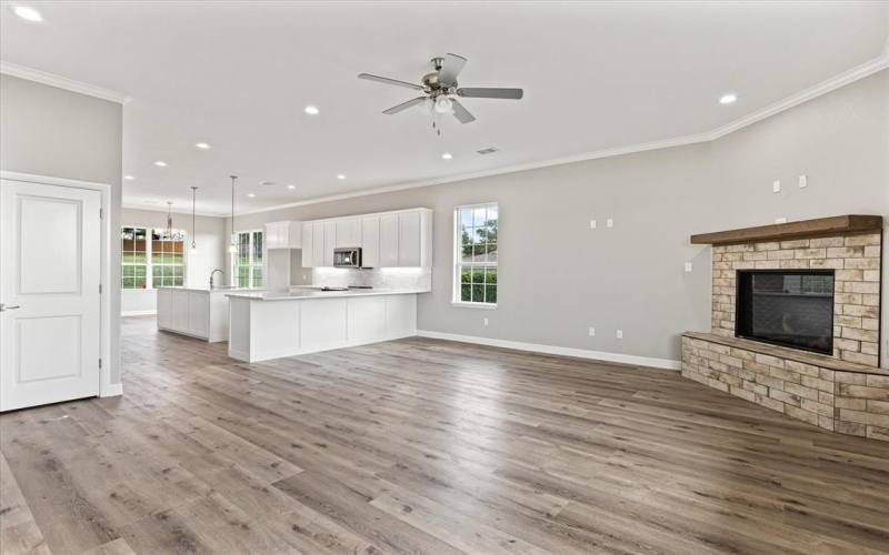 5128 Country Club, Granbury, TX 76049, 4 Bedrooms Bedrooms, ,3 BathroomsBathrooms,Residential,For Sale,5128 Country Club,20823303