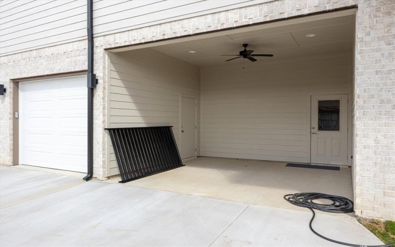 5128 Country Club, Granbury, TX 76049, 4 Bedrooms Bedrooms, ,3 BathroomsBathrooms,Residential,For Sale,5128 Country Club,20823303