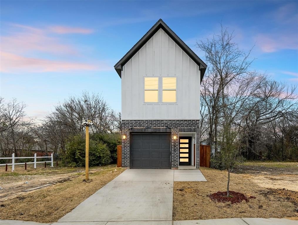 4519 Metropolitan Avenue, Dallas, TX 75210, 4 Habitaciones Habitaciones , ,2 BañosBaños,Residential,En Venta,4519 Metropolitan Avenue,20823505