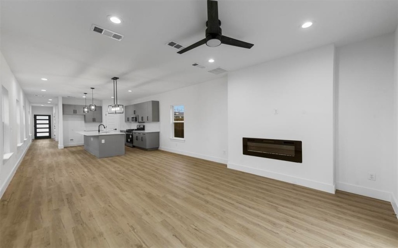 4519 Metropolitan Avenue, Dallas, TX 75210, 4 Habitaciones Habitaciones , ,2 BañosBaños,Residential,En Venta,4519 Metropolitan Avenue,20823505