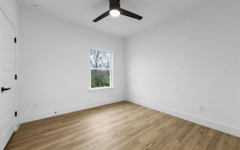 4519 Metropolitan Avenue, Dallas, TX 75210, 4 Habitaciones Habitaciones , ,2 BañosBaños,Residential,En Venta,4519 Metropolitan Avenue,20823505