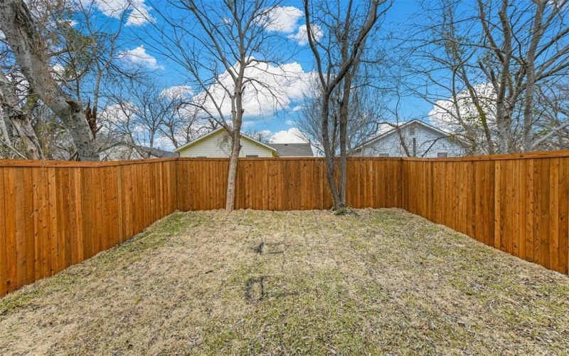 4519 Metropolitan Avenue, Dallas, TX 75210, 4 Habitaciones Habitaciones , ,2 BañosBaños,Residential,En Venta,4519 Metropolitan Avenue,20823505