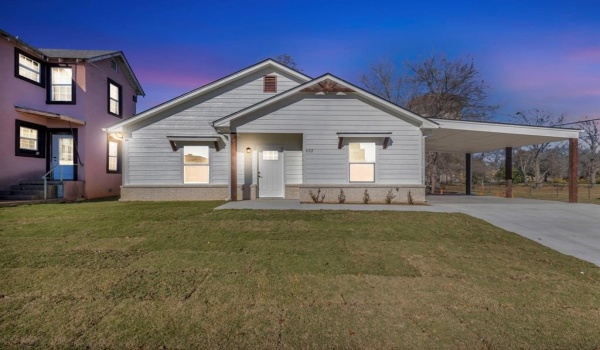 602 N Bois D Arc Avenue, Tyler, TX 75702, 3 Bedrooms Bedrooms, ,2 BathroomsBathrooms,Residential,For Sale,602 N Bois D Arc Avenue,20823686