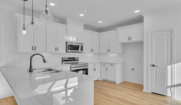 602 N Bois D Arc Avenue, Tyler, TX 75702, 3 Bedrooms Bedrooms, ,2 BathroomsBathrooms,Residential,For Sale,602 N Bois D Arc Avenue,20823686