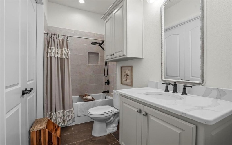 428 Royal Santana Run, Weatherford, TX 76087, 6 Bedrooms Bedrooms, ,5 BathroomsBathrooms,Residential,For Sale,428 Royal Santana Run,20823750