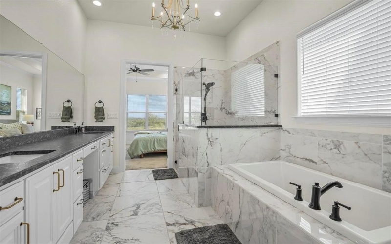 428 Royal Santana Run, Weatherford, TX 76087, 6 Bedrooms Bedrooms, ,5 BathroomsBathrooms,Residential,For Sale,428 Royal Santana Run,20823750