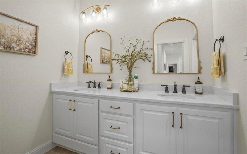 428 Royal Santana Run, Weatherford, TX 76087, 6 Bedrooms Bedrooms, ,5 BathroomsBathrooms,Residential,For Sale,428 Royal Santana Run,20823750