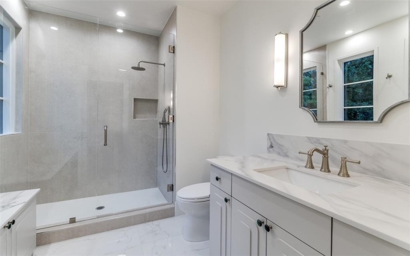 4073 Stanford Avenue, University Park, TX 75225, 5 Habitaciones Habitaciones , ,6 BañosBaños,Residential,En Venta,4073 Stanford Avenue,20823336