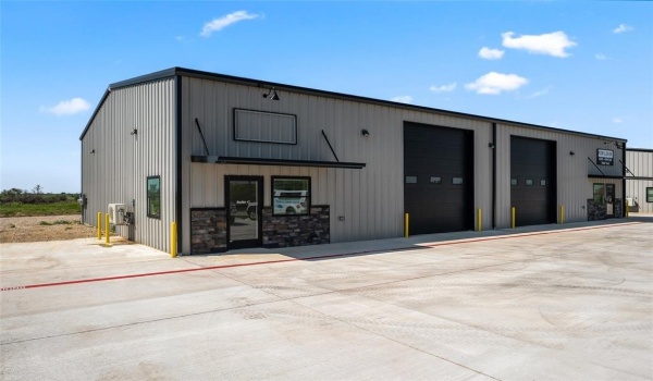 2036 Seaborn Road #BLDG.3, STE.A, Ponder, TX 76259, ,Other,For Sale,2036 Seaborn Road,20823898