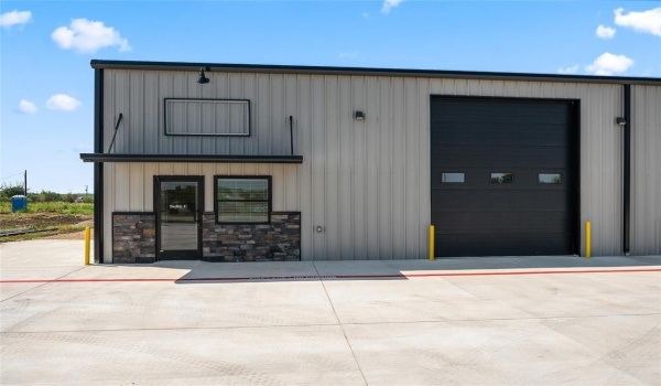 2036 Seaborn Road #BLDG.3, STE.A, Ponder, TX 76259, ,Other,For Sale,2036 Seaborn Road,20823898