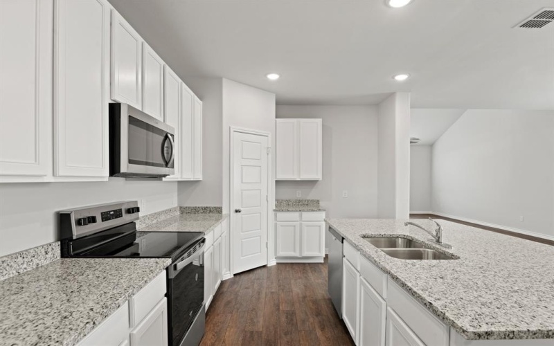 3127 Manchester Drive, Cleburne, TX 76031, 4 Bedrooms Bedrooms, ,3 BathroomsBathrooms,Residential,For Sale,3127 Manchester Drive,20823914
