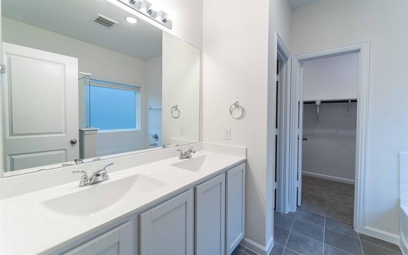 2511 Hollyhill Way, Sherman, TX 75092, 4 Bedrooms Bedrooms, ,2 BathroomsBathrooms,Residential,For Sale,2511 Hollyhill Way,20824119