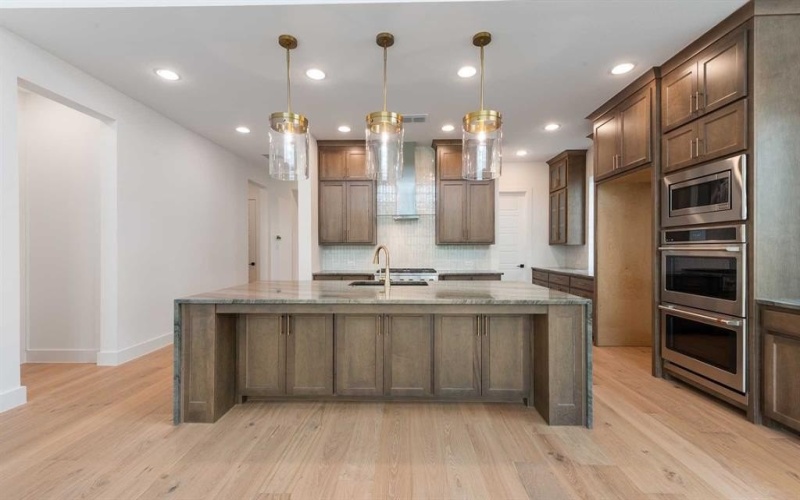 13887 Laferty Street, Frisco, TX 75033, 5 Bedrooms Bedrooms, ,6 BathroomsBathrooms,Residential,For Sale,13887 Laferty Street,20824133