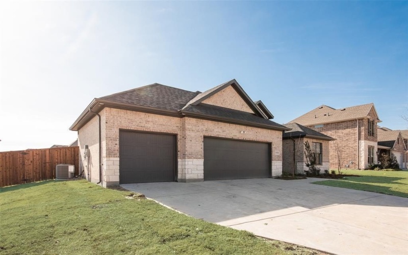 1323 Emma Road, Van Alstyne, TX 75495, 4 Bedrooms Bedrooms, ,3 BathroomsBathrooms,Residential,For Sale,1323 Emma Road,20824507