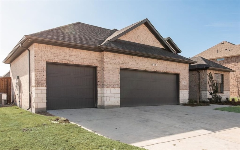 1323 Emma Road, Van Alstyne, TX 75495, 4 Bedrooms Bedrooms, ,3 BathroomsBathrooms,Residential,For Sale,1323 Emma Road,20824507