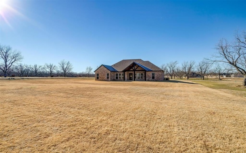2217 Middlewood Circle, Granbury, TX 76049, 3 Bedrooms Bedrooms, ,2 BathroomsBathrooms,Residential,For Sale,2217 Middlewood Circle,20824741