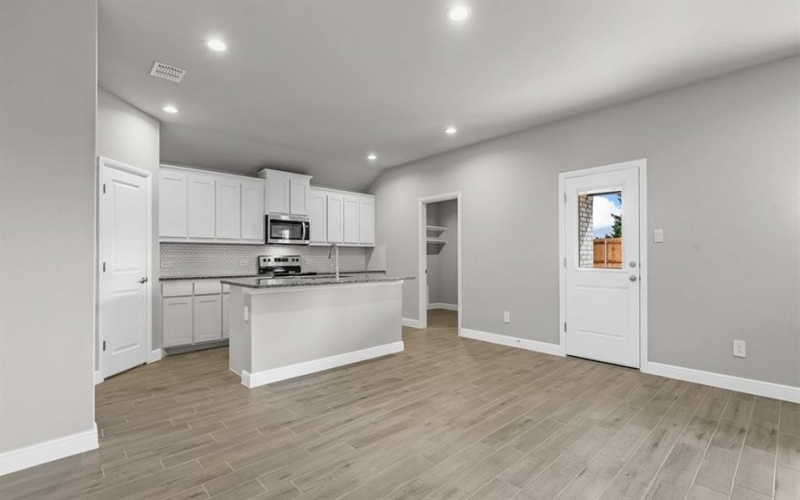 1403 SPEERS Drive, Mansfield, TX 76063, 3 Bedrooms Bedrooms, ,2 BathroomsBathrooms,Residential,For Sale,1403 SPEERS Drive,20824778