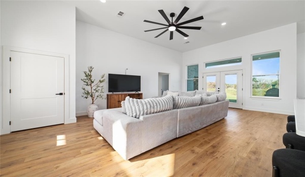 7702 Feather Bay Blvd Boulevard, Brownwood, TX 76801, 3 Bedrooms Bedrooms, ,2 BathroomsBathrooms,Residential,For Sale,7702 Feather Bay Blvd Boulevard,20828671