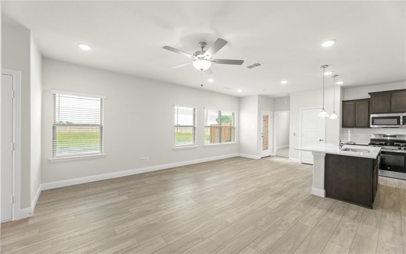 1076 Happy Holly Road, Lavon, TX 75166, 3 Bedrooms Bedrooms, ,2 BathroomsBathrooms,Residential,For Sale,1076 Happy Holly Road,20828674