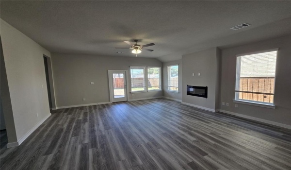 381 Appaloosa Drive, Ferris, TX 75125, 4 Habitaciones Habitaciones , ,2 BañosBaños,Residential,En Venta,381 Appaloosa Drive,20829351